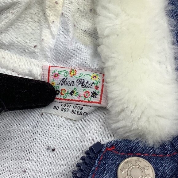Mon Petit Baby Girl Size 24M Denim Jacket With Faux Fur Hood & Heart Patch - Picture 3 of 16